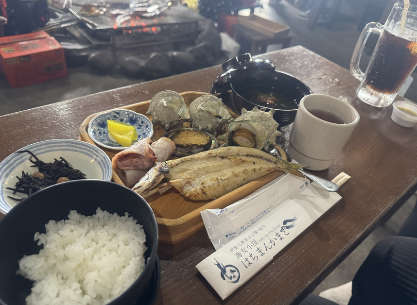 กับข้าวฝีมือ Ama-san ลงไปงมให้สดๆจากทะเล