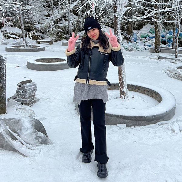 สนุกมากค่ะ อากาศหนาวมีหิมะด้วยค่ะ ประตูสวรรค์สวยมาก
ถูกใจมากๆ เลยค่ะ อ่อครั้งแรกคิดว่าจะได้เจอแล้ว ตามที่ถามไปคิดว่าจะไม่มีหิมะแล้ว